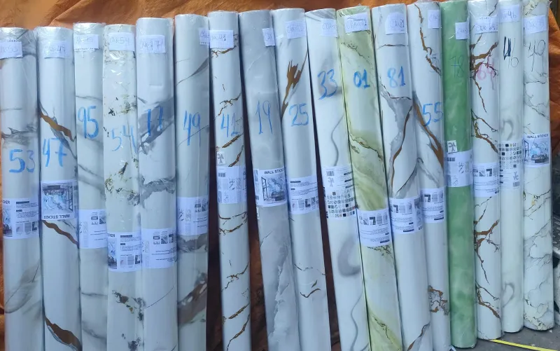 Rollos de vinilo autoadhesivo para paredes o muebles x 1 unidad